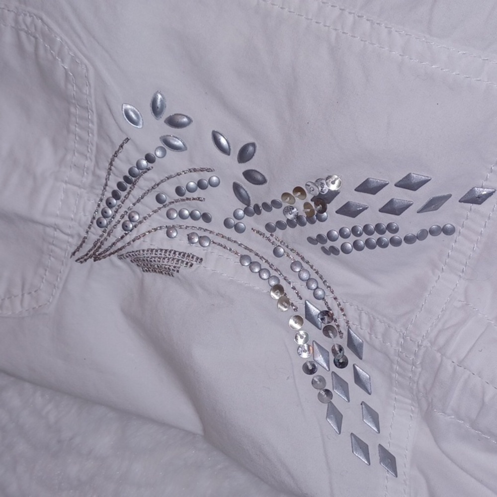 Inc Vintage Womans White Cotton Silver Studded Capri Pants sz 2 - Picture 8 of 9
